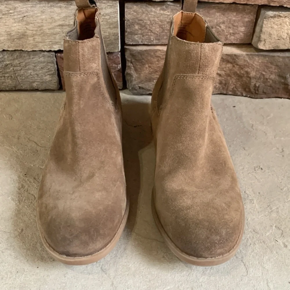 BOC size 7.5 Brown Suede Ankle Boots
